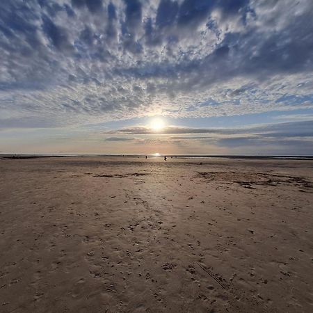 Studio Cosy Neuf Pres De La Mer,Balcon Et Parking Gratuit Wimereux Bagian luar foto